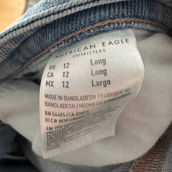 American Eagle Light Mom Jean 12L - Picture 3 of 4